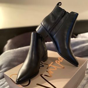 crown vintage afessa bootie leopard